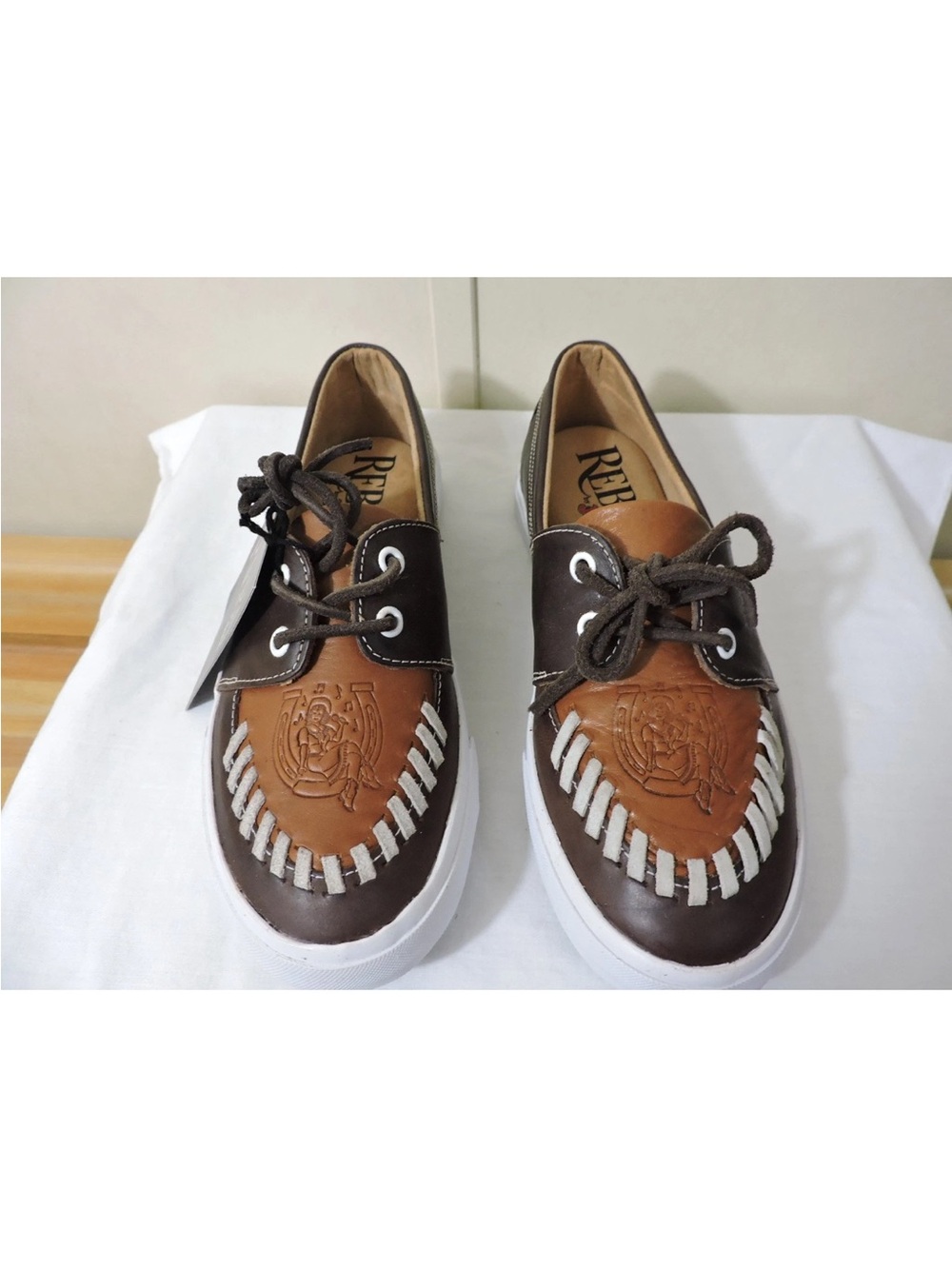 Reba by Justin Two Tone Brown Leather Shoes with Buckstitch Detail - Picture 4 of 6